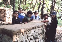 沖縄の学生さんら